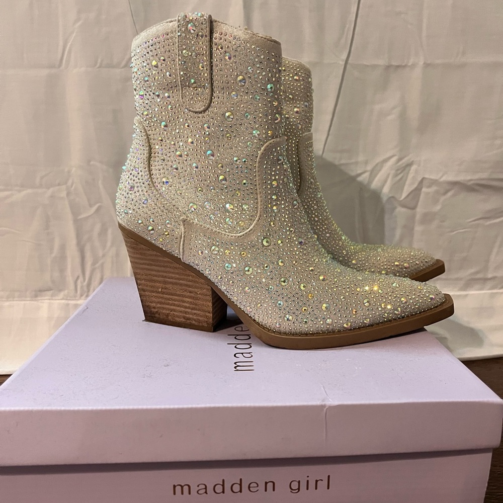Madden boots size 9